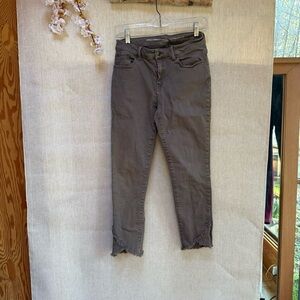 Chicos perfect stretch jeans 00 with tulip hem grey